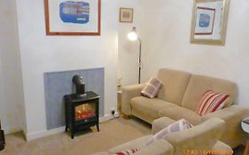 Marina Cottage, Newark